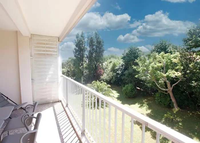 Splendide De 75m2 Avec Place De Parking A Inclus 比亚里茨